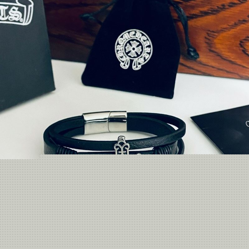 Ch**me He**ts bracelets